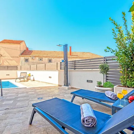 Cozy In With Sauna