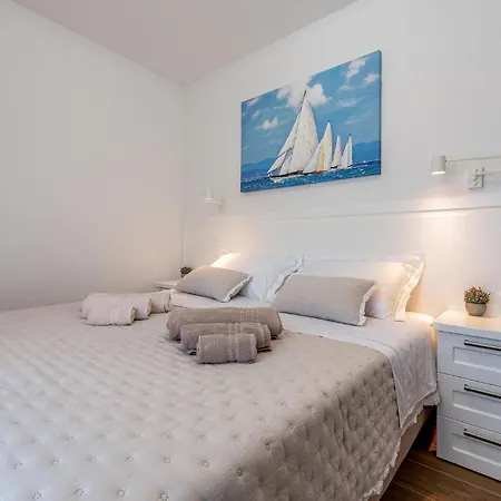 Dom wakacyjny Cozy In With Sauna Pakoštane